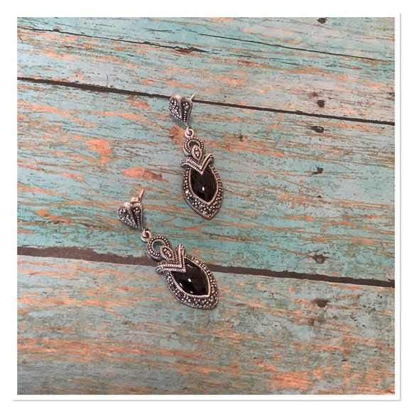 Vintage Marcasite Earrings - Picture 2 of 4